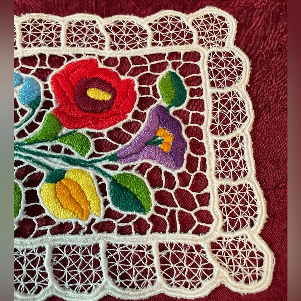 RARE FIND! Elaborately embroidered Kalocsa, Hungary Vintage Table Set
